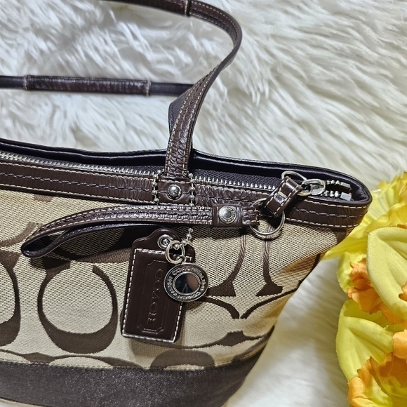 Coach Signature Tote brown/tan color - Picture 2 of 12